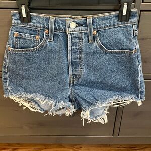 Style 501 size W25 Levi Jean Shorts